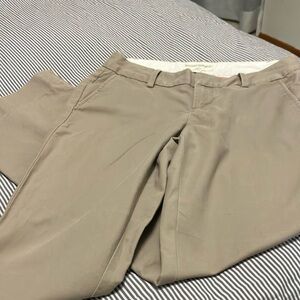 Banana Republic woman’s Ryan fit cotton pants